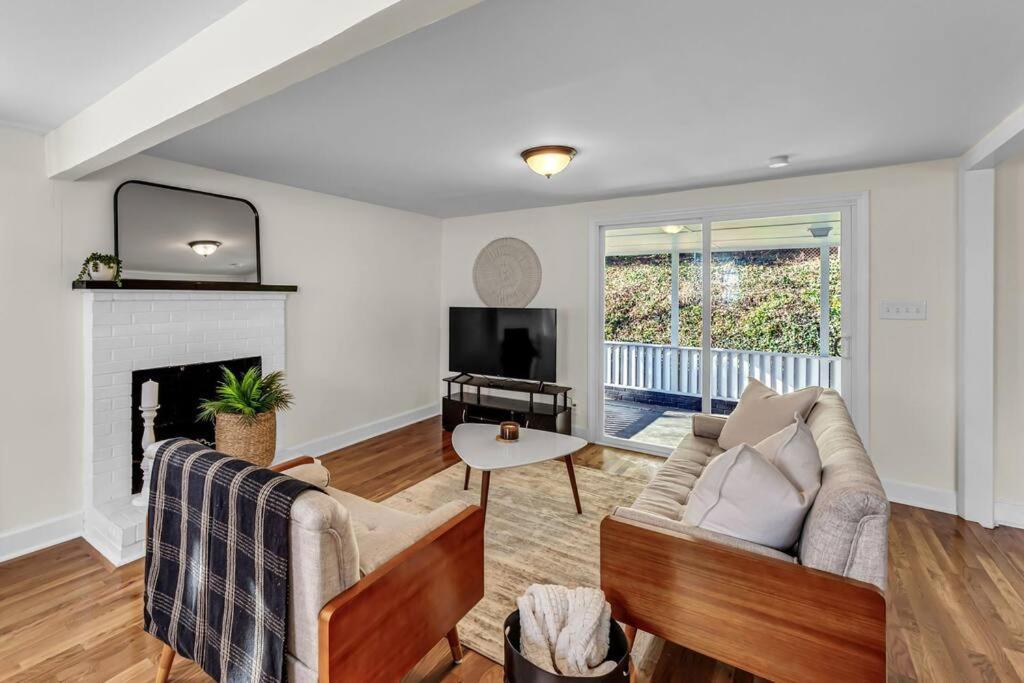 Vila Fully Renovated 4 Bed Buena Vista House Near Wfu Winston-Salem Exteriér fotografie