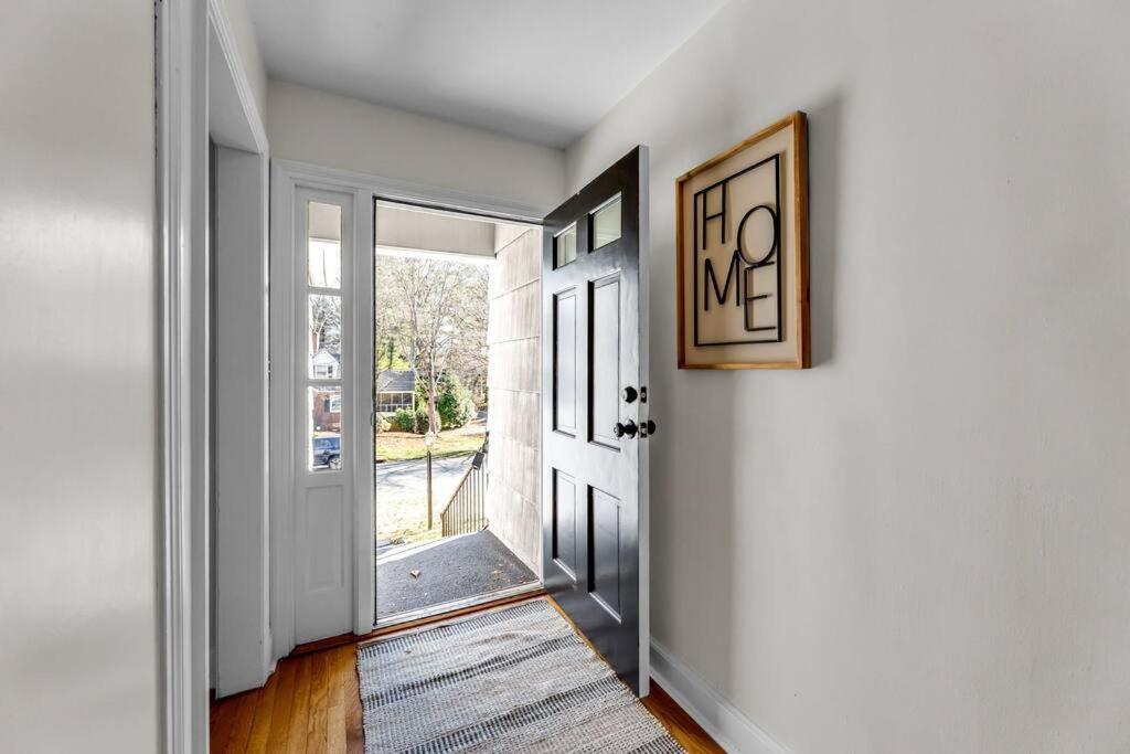 Vila Fully Renovated 4 Bed Buena Vista House Near Wfu Winston-Salem Exteriér fotografie