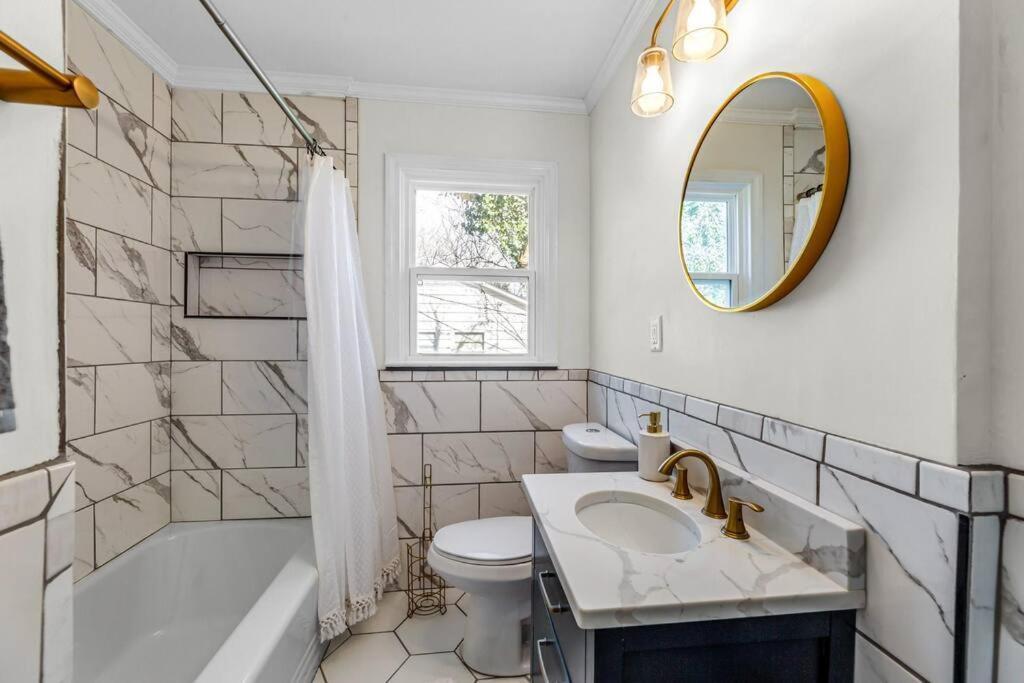 Vila Fully Renovated 4 Bed Buena Vista House Near Wfu Winston-Salem Exteriér fotografie